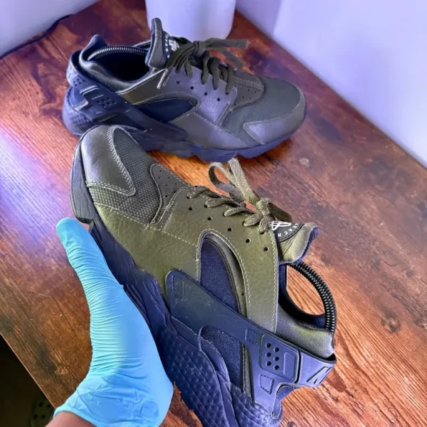 Nike Air Huarache Green Trainers Men's Size 9