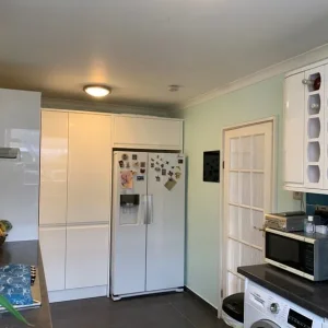 Large Double Room in Lovely Home - Stratford - Image 3