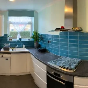 Large Double Room in Lovely Home - Stratford - Image 4