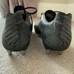 Adidas rugby boots size UK 9 - Image 4