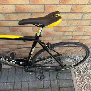 carrera road bike - Image 2