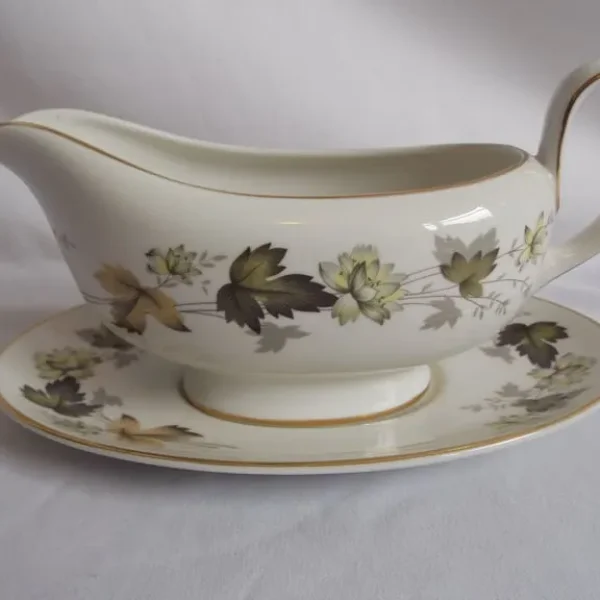 Royal Doulton Larchmont Gravy Boat and Saucer set