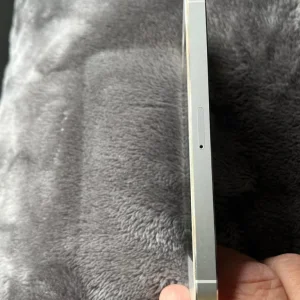 iPhone 5S 16GB silver unlocked - Image 5