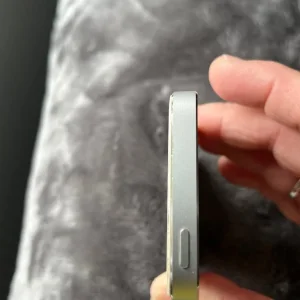 iPhone 5S 16GB silver unlocked - Image 6