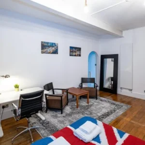 Converted Coffee Factory | City Centre | Zone 1 Old Street | Shoreditch | WALK IN WARDROBE | PARKING - Image 4