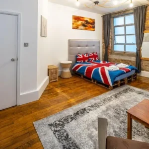 Converted Coffee Factory | City Centre | Zone 1 Old Street | Shoreditch | WALK IN WARDROBE | PARKING