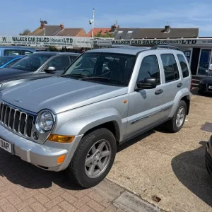 2006 Jeep Cherokee 2.8 CRD Limited 5dr Auto Diesel - Image 2