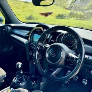 2020 MINI Hatch 1.5 Cooper Sport Euro 6 (s/s) 3dr HATCHBACK Petrol Manual - Image 2