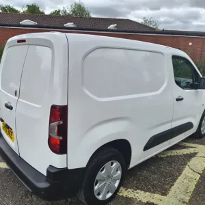 2019 Citroen Berlingo 650 ENTERPRISE M BLUEHDI Car Derived Van Diesel Manual - Image 5