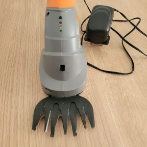 Hand held grass trimmer - Image 2