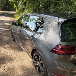 Volkswagen, GOLF, Hatchback, 2017, Semi-Auto, 1968 (cc), 5 doors - Image 2