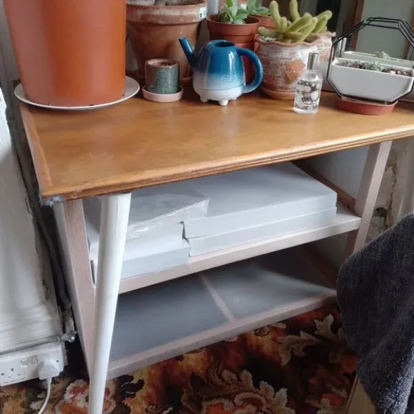 Small wooden desk / table