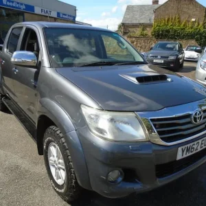 TOYOTA HILUX 2.5 D-4D HL3 2012 - Image 4