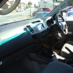 TOYOTA HILUX 2.5 D-4D HL3 2012 - Image 8