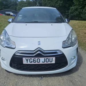 2010 Citroen DS3 1.6 HDi Black 3dr HATCHBACK Diesel Manual - Image 2