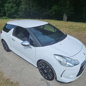 2010 Citroen DS3 1.6 HDi Black 3dr HATCHBACK Diesel Manual - Image 8