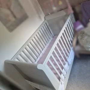 Mamas and Papas Kids bedroom set (wardrobe, crib/bed, drawers) - Image 2