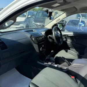 2020 Isuzu D-Max DCB TRUCKMAN TOP AC 4X4 Pick Up Diesel Manual - Image 8