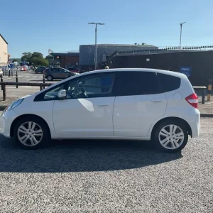 2013 Honda Jazz 1.4 i-VTEC ES Plus Hatchback 5dr Petrol CVT Euro 5 (99 ps) HATCHBACK Petrol Autom... - Image 5