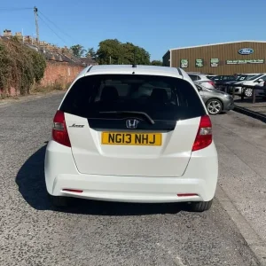 2013 Honda Jazz 1.4 i-VTEC ES Plus Hatchback 5dr Petrol CVT Euro 5 (99 ps) HATCHBACK Petrol Autom... - Image 6