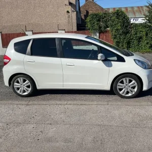2013 Honda Jazz 1.4 i-VTEC ES Plus Hatchback 5dr Petrol CVT Euro 5 (99 ps) HATCHBACK Petrol Autom... - Image 7