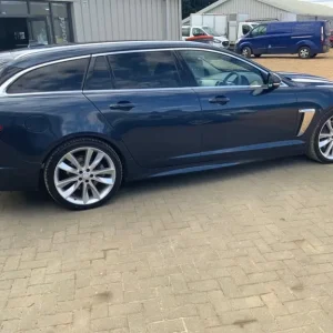 2013 Jaguar XF 3.0d V6 S Portfolio 5dr Auto ESTATE Diesel Automatic - Image 2