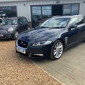 2013 Jaguar XF 3.0d V6 S Portfolio 5dr Auto ESTATE Diesel Automatic - Image 3