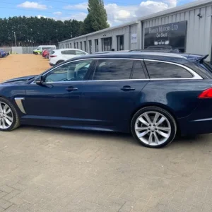 2013 Jaguar XF 3.0d V6 S Portfolio 5dr Auto ESTATE Diesel Automatic - Image 6