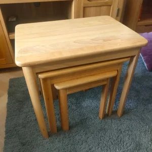 Oak furnitureland nest of tables - Image 2