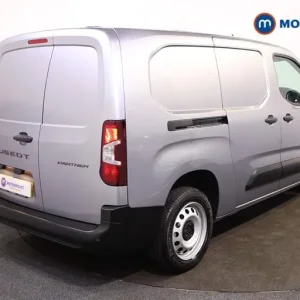 2025 Peugeot Partner 1.5 BlueHDi 100 Professional Van Panel Van Diesel Manual - Image 7