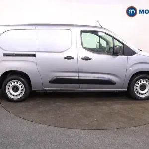 2025 Peugeot Partner 1.5 BlueHDi 100 Professional Van Panel Van Diesel Manual - Image 8