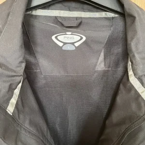 Lightweight waterproof jacket - Image 3