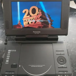 Portable DVD player - Big rechargeable battery - Image 2