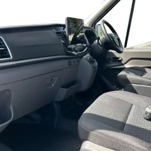 2025 Ford Transit 350 Trend AUTO L2 H2 MWB Medium Roof FWD 2.0L EcoBlue 165PS, SINGLE PASSENG Pan... - Image 4