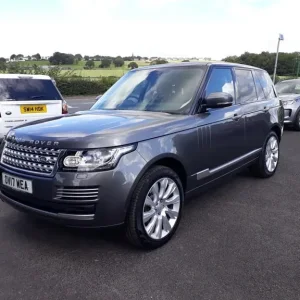 2017 Land Rover Range Rover Vogue SE 3.0 TDV6 Estate Diesel Automatic - Image 2
