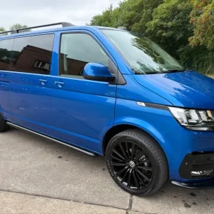 2021 VOLKSWAGEN TRANSPORTER T6.1 150 7 SPEED DSG AUTO 8 SEAT SHUTTLE SE LWB IN - Image 2