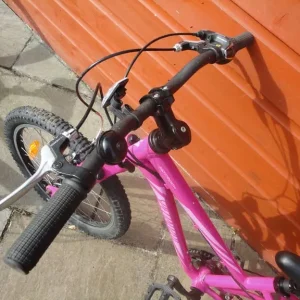 Specialized hotrock girls bike, suit age 6 to 8 years, 20 inch wheels, lightweight frame, 6 gears - Image 6