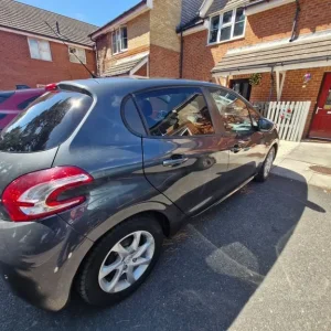 Peugeot, 208, Hatchback, 2014, Manual, 1199 (cc), 5 doors - Image 3