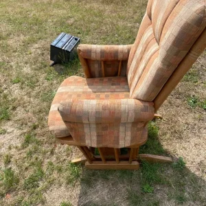 Wooden chair - Image 2