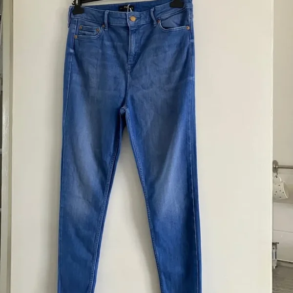 Size 14short jeans £4