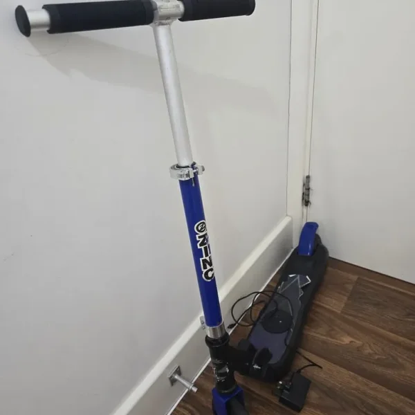 Zinc electric kids scooter