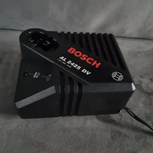 Original Bosch Battery Charger - Image 2