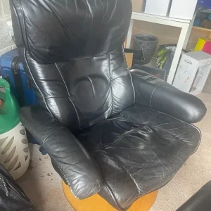 Black leather recliner and matching footstool - Image 5
