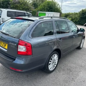 2009 Skoda Octavia 2.0 TDI DSG Estate Diesel - Image 6