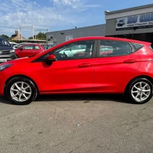 Ford Fiesta ZETEC - Image 5