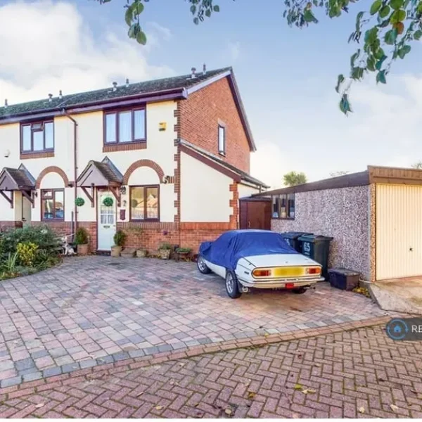 2 bedroom house in Chatsworth Road, Dartford, DA1 (2 bed) (#2582248)