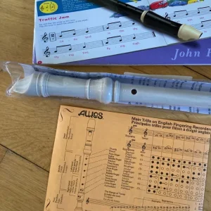 New recorder and used book - Image 7