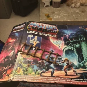 Castle Grayskull and He-man figures - Image 2