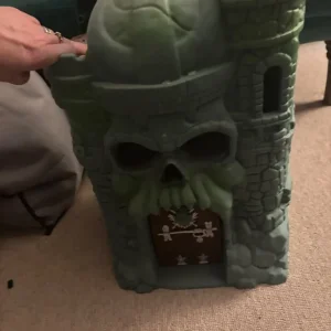 Castle Grayskull and He-man figures - Image 4
