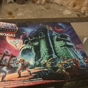 Castle Grayskull and He-man figures